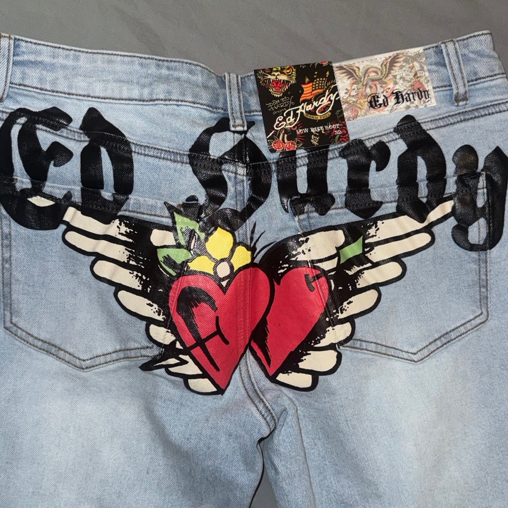 Ed Hardy Womens Low Rise Bootcut Jeans Light Tint Tattoo Graphic WEHD8800-4 32